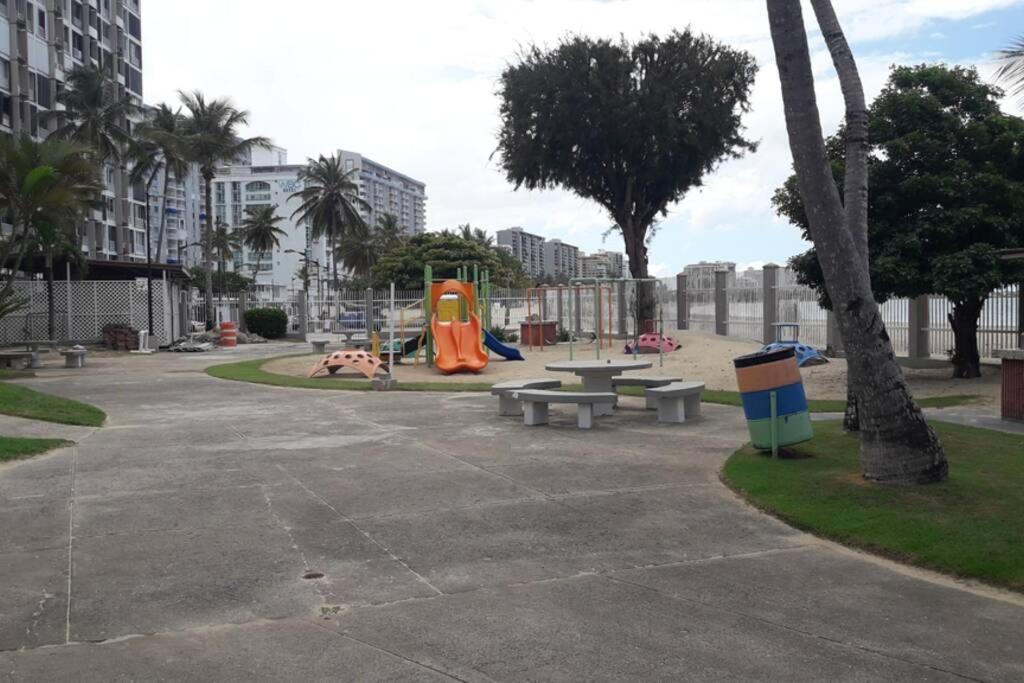 Coral Isla Front Large 1 Bedroom 208 Tower 1 Apartamento *