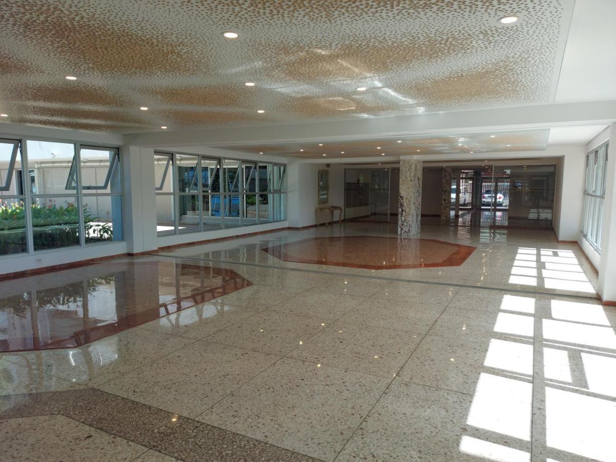 Coral Isla Front Large 1 Bedroom 208 Tower 1 * San Juan