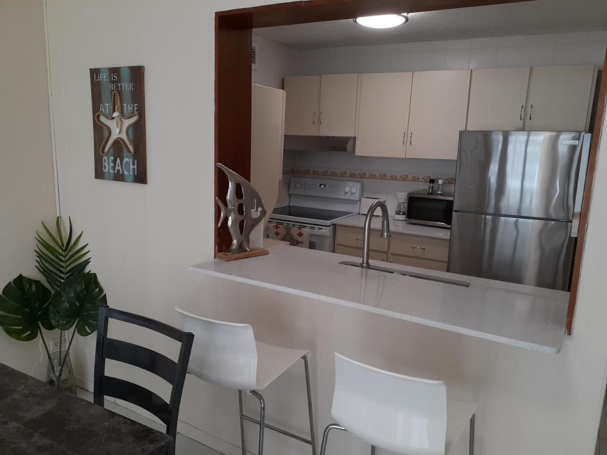 Coral Isla Front Large 1 Bedroom 208 Tower 1 * San Juan